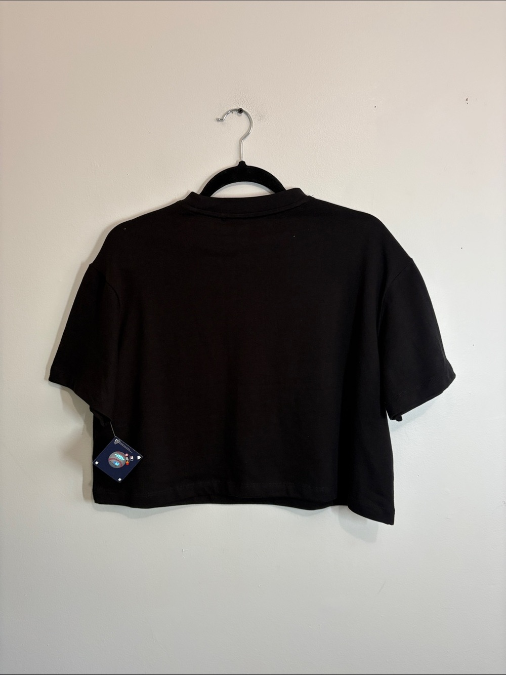 MLB Genuine Merchandise Women’s Black Toronto Blue Jays 50th Logo Cropped Tee - Picture 2 of 2